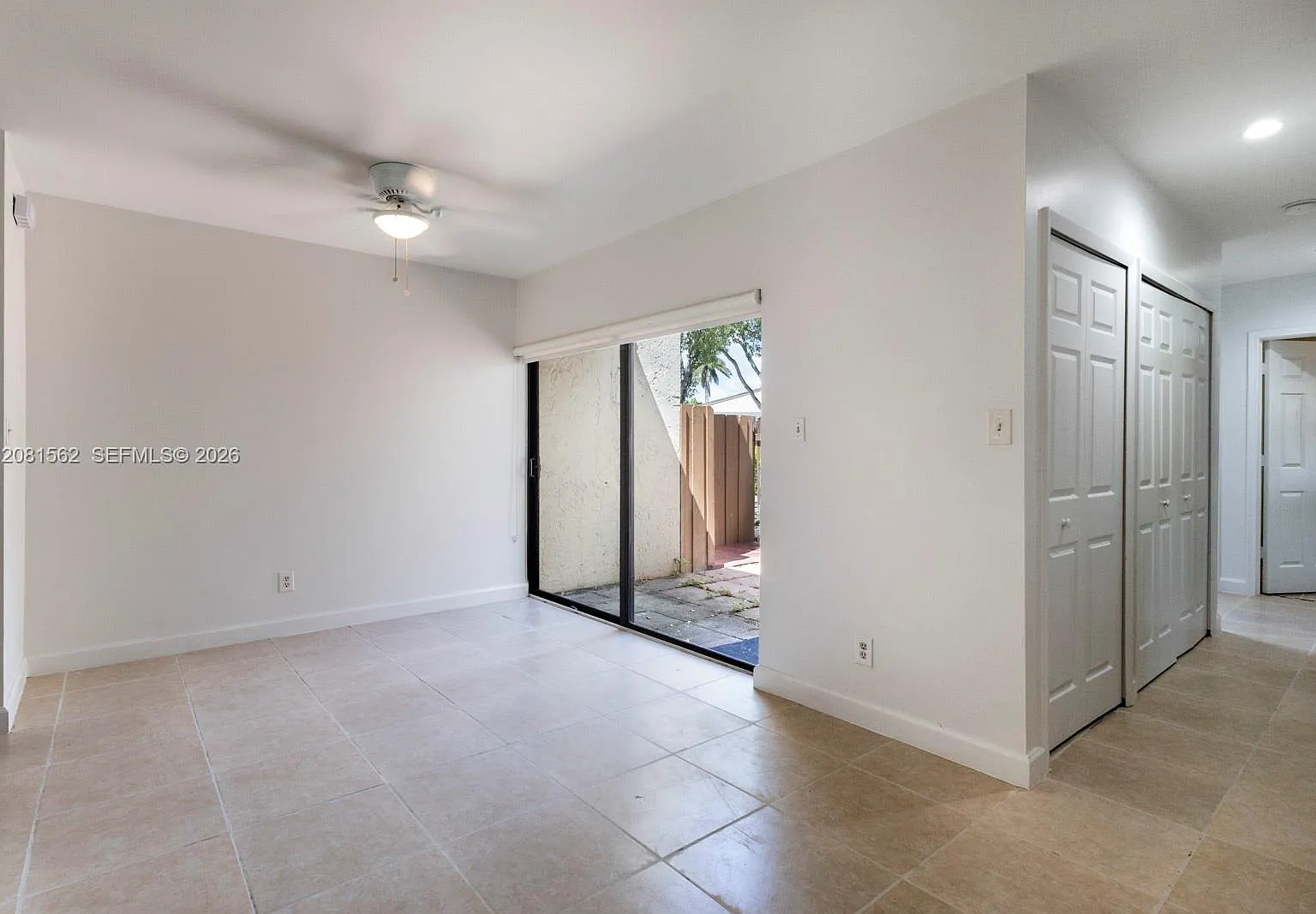 3 bed, 1170 sqft, $3,400 — Photo 3