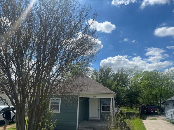 204 Opal St, Waxahachie, TX 75165