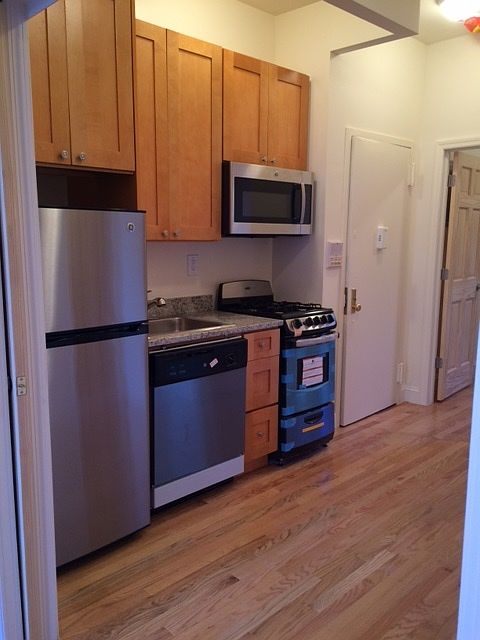 1st image of 523 Hudson St APT 5RS