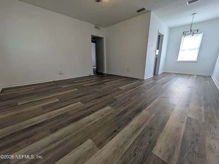 3602 Ernest St — Photo 5