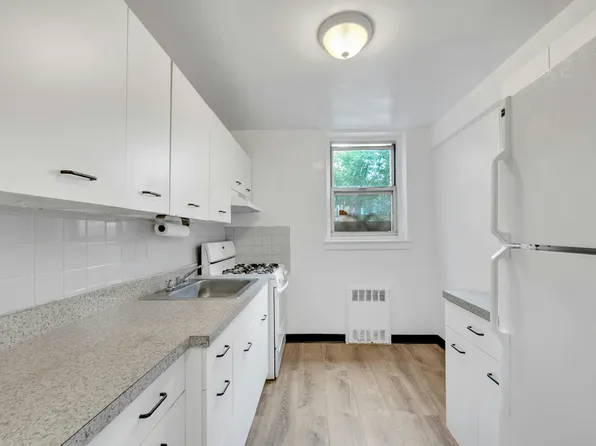 5610 Netherland Avenue image 1 of 36