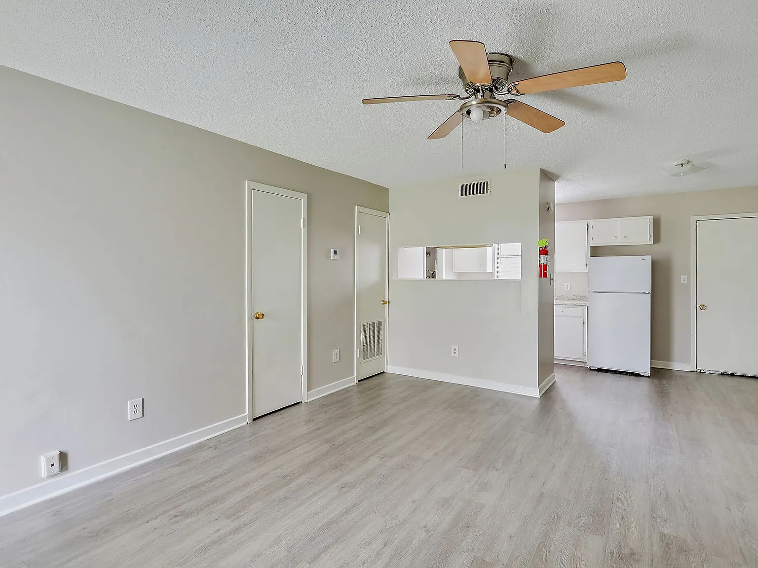 Now Leasing- 2 Bedroom Townhouse in Pearl — Photo 3