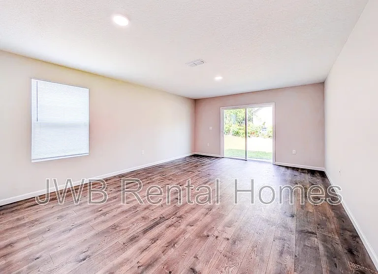 1278 Easter St #2 — Photo 4