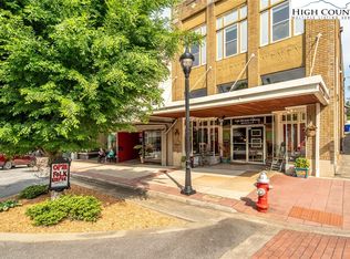 902 W Ave Nw, Lenoir, NC 28645