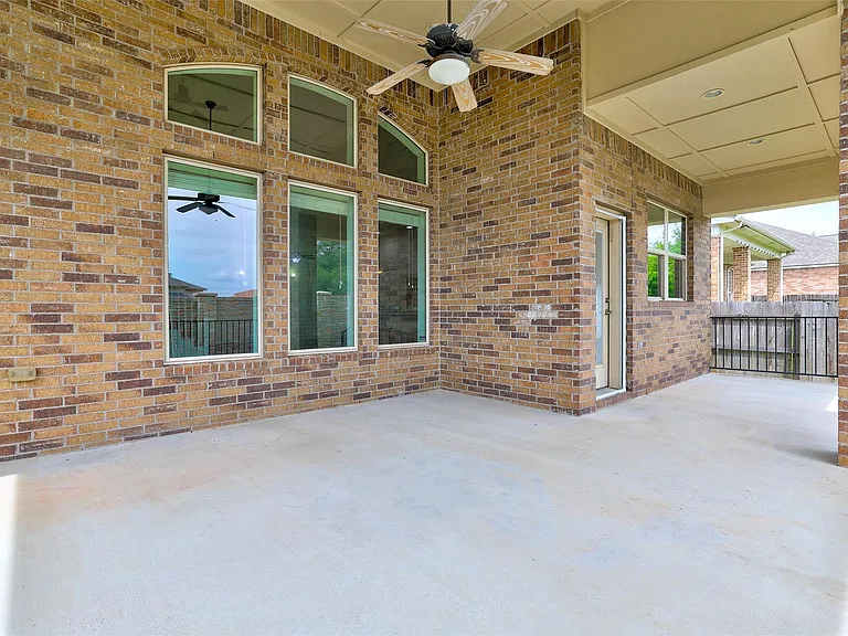 213 Southern Cross Dr — Photo 27