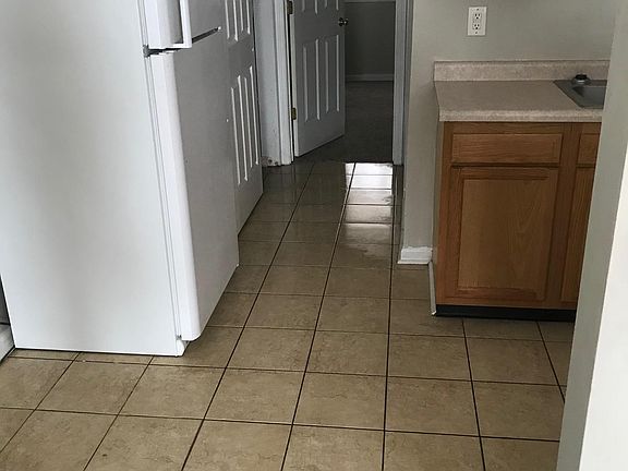 3rd image of 417 N Rybolt Ave