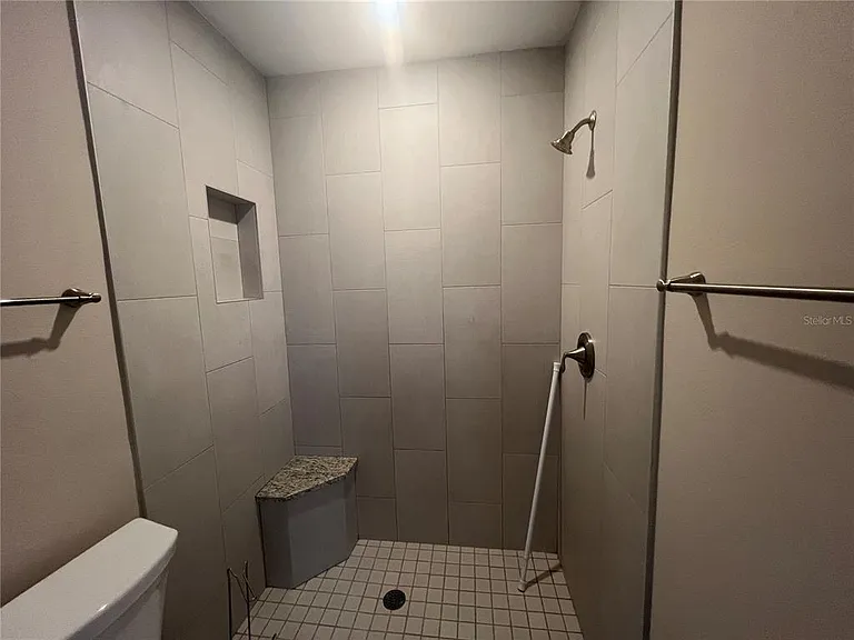2472 Picnic St — Photo 13