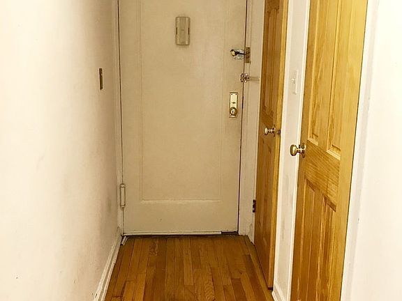 5th image of 2519 30th Dr APT 1D