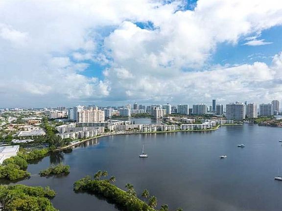 2nd image of 17301 Biscayne Blvd #1-PH2