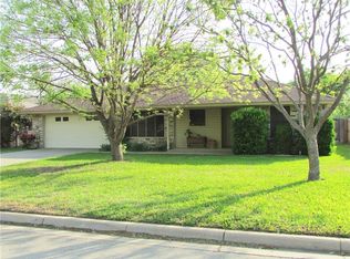 207 Maple Ln, Stephenville, TX 76401