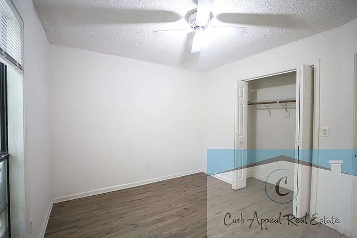 4004 Cobblestone Cir — Photo 9