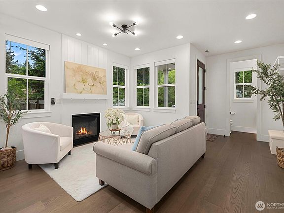 2nd image of 11603 NE 155th Street