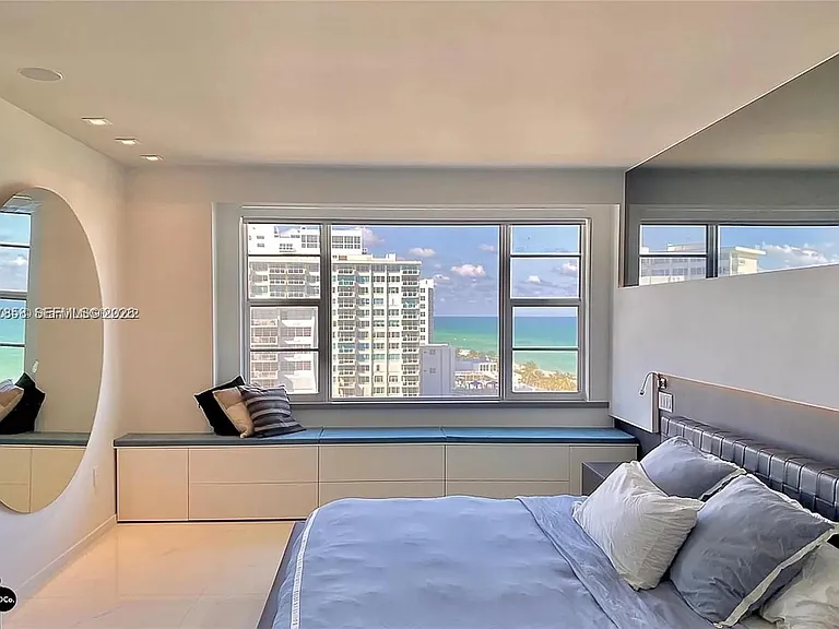5255 Collins Ave #9E — Photo 19