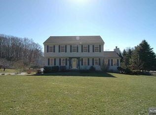 18 Hollyhock Way, Newton, NJ 07860