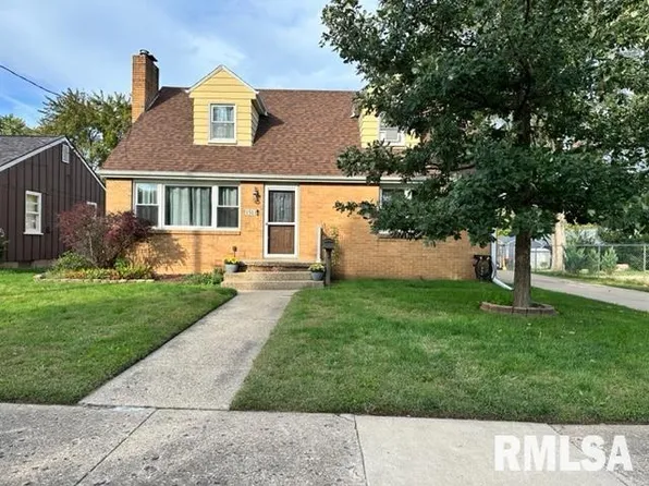 1511 N 10th St, Pekin, IL 61554