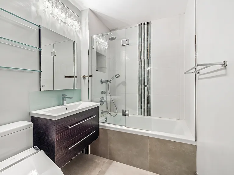 111 W 67th St #32B — Photo 5
