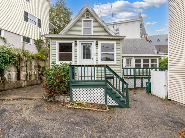 52 Pike Street, Biddeford, ME 04005