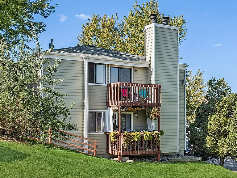 The Pines Apartments — Photo 16
