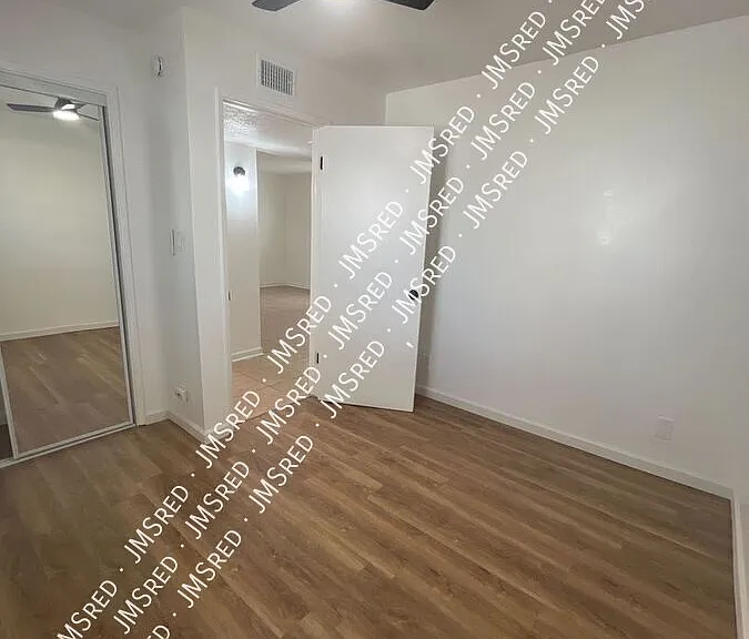 1433 S Kenneth Pl #8 — Photo 14