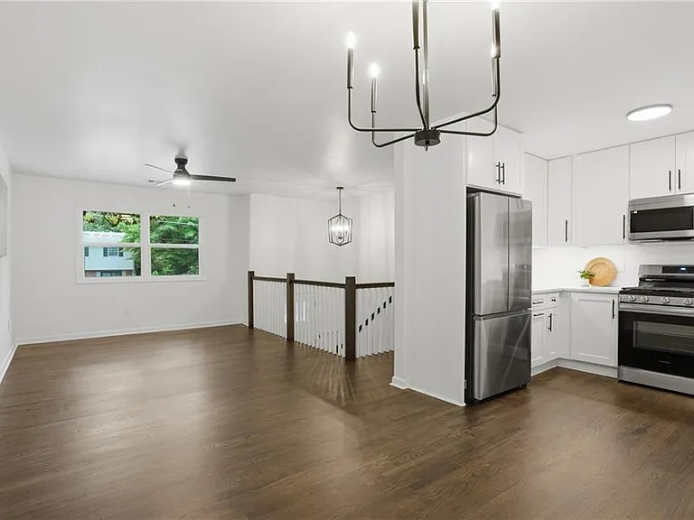 3270 Belfort Rd SE — Photo 13