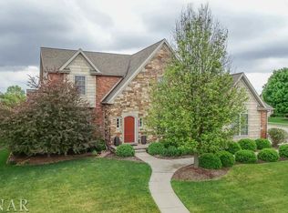 2801 Luke Rd, Bloomington, IL 61704