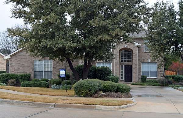 1st image of 7517 Park Gate Dr