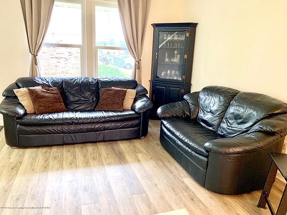 3rd image of 1742 Maisonette Dr