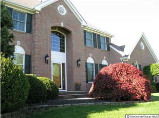 1562 Horseshoe Dr, Wall Township, NJ 08736