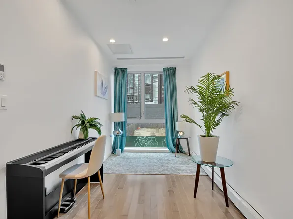 11-28 31st Drive image 10 of 33