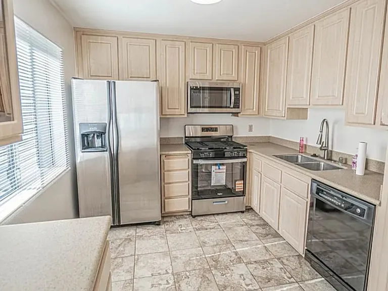 9950 Topanga Canyon Blvd #26 — Photo 3