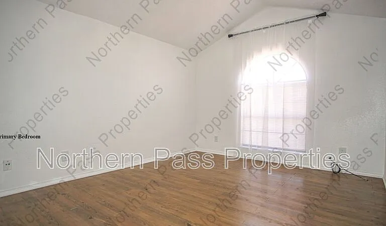 2100 Robert Wynn St — Photo 15