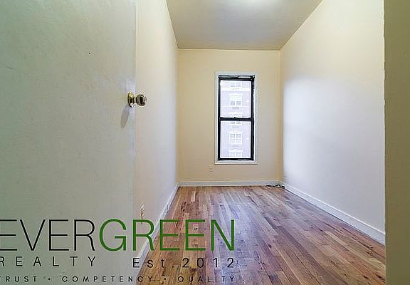 4th image of 266 Kosciuszko St APT 1