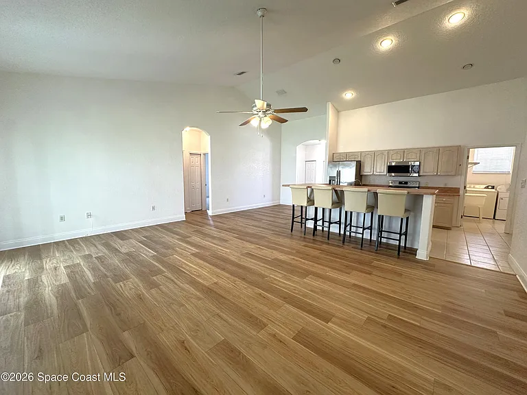 616 Manatee Bay Dr — Photo 9