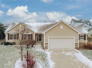 633 Augusta Dr, Mukwonago, WI 53149