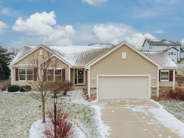 633 Augusta DRIVE, Mukwonago, WI 53149