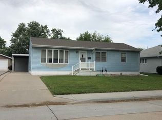 314 E 34th St, Kearney, NE 68847
