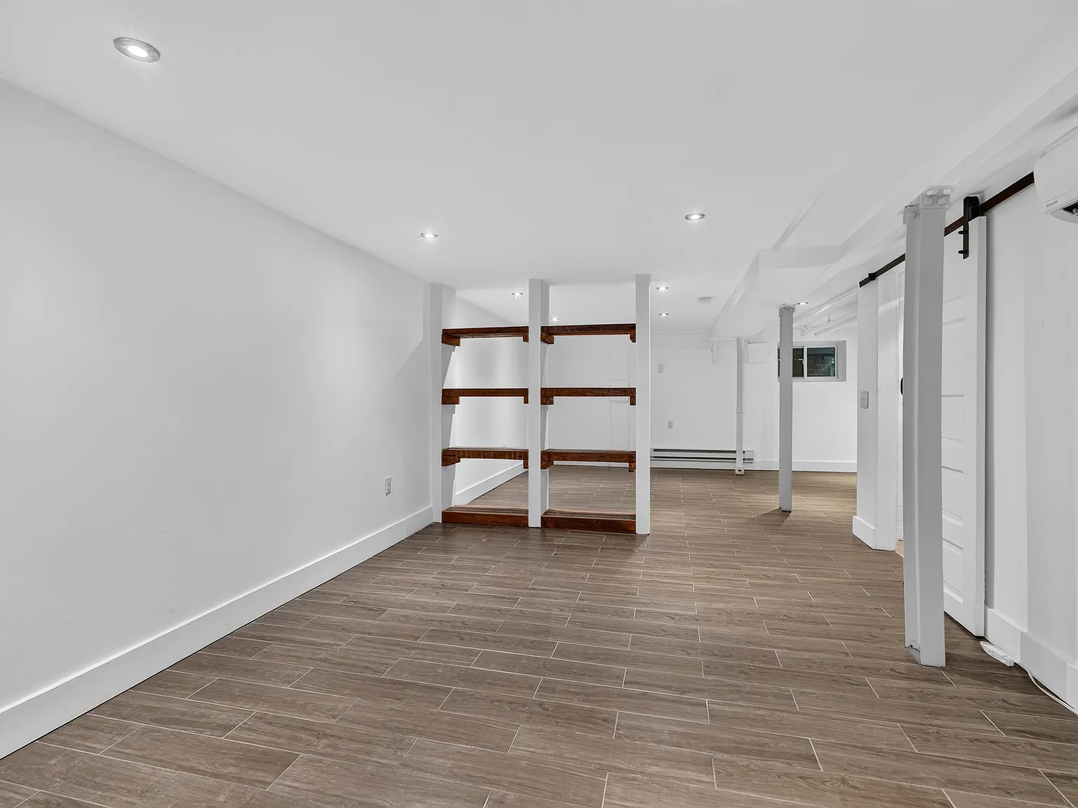 Studio, 567 sqft, $1,850 — Photo 2