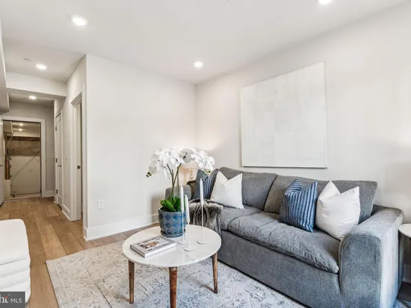 3428 W Westmoreland St, Philadelphia, PA 19129