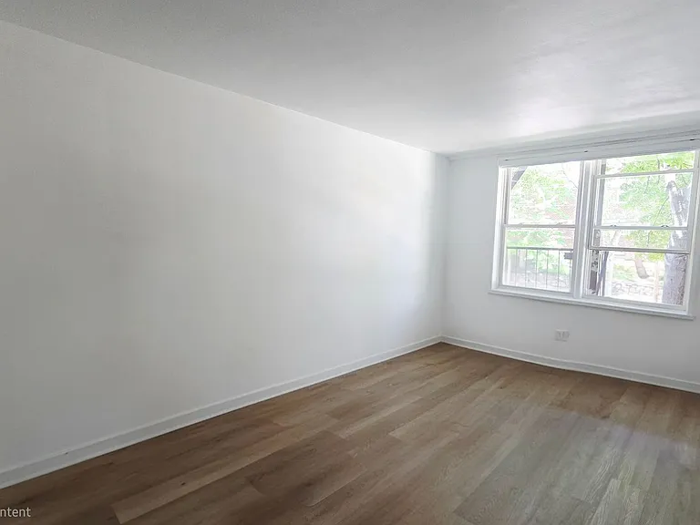 2160 Center Ave #2M — Photo 5