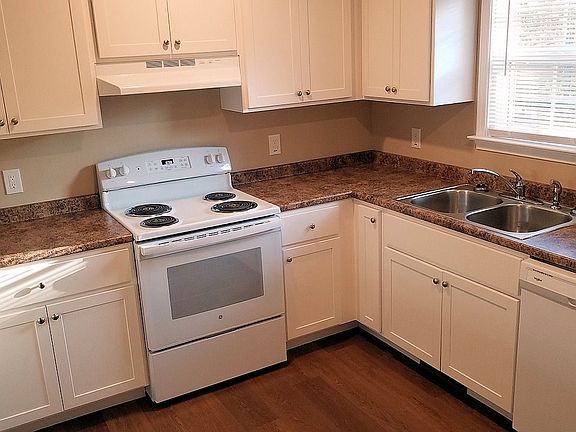 5th image of 458A Academy Rd Unit A