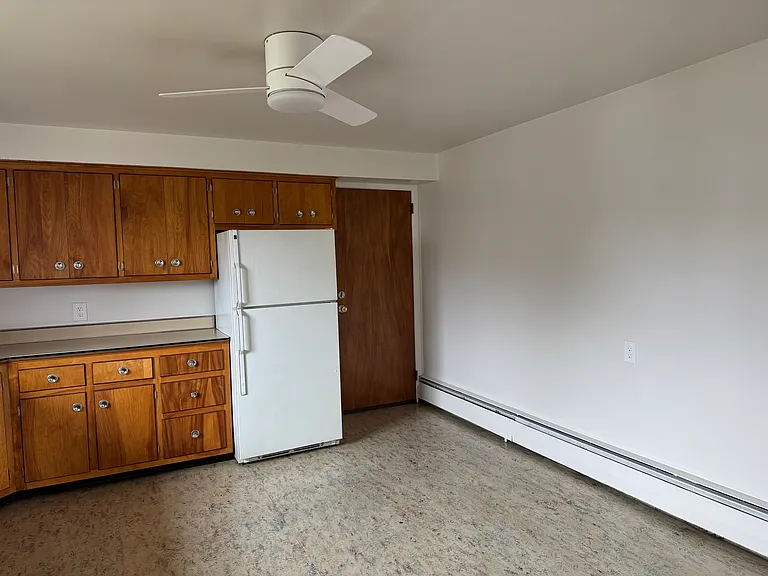 307 Warren St — Photo 21