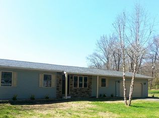 121 Weisbrook Ln, Carterville, IL 62918