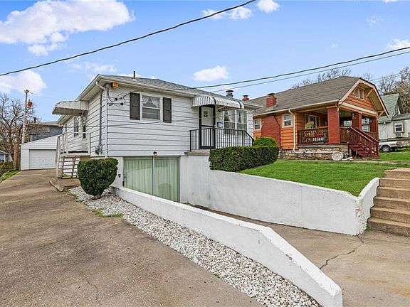 3rd image of 2517 W 46th Ave