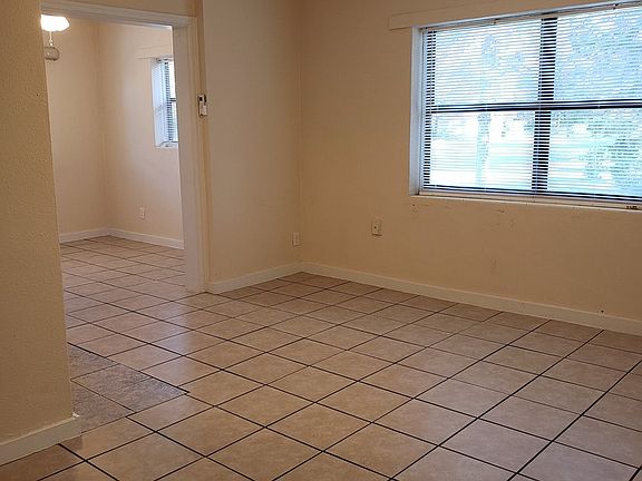 3rd image of 154 Westview Ave #17