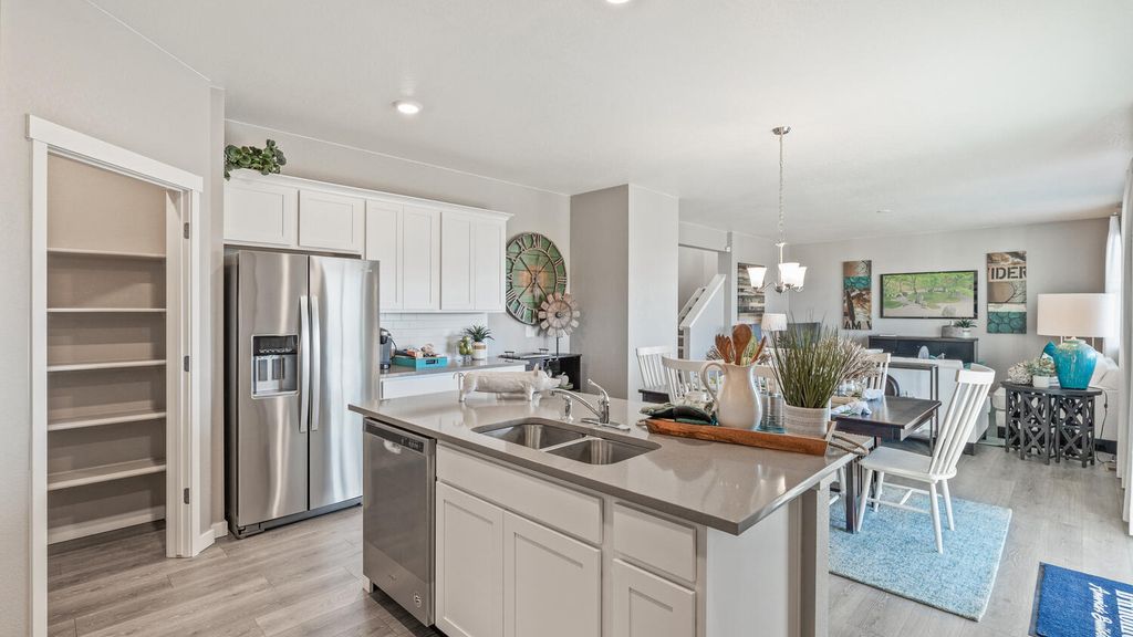 5600 Gelbray Pl