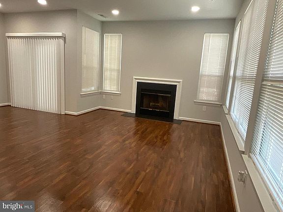3rd image of 11104 Cornerstone Dr