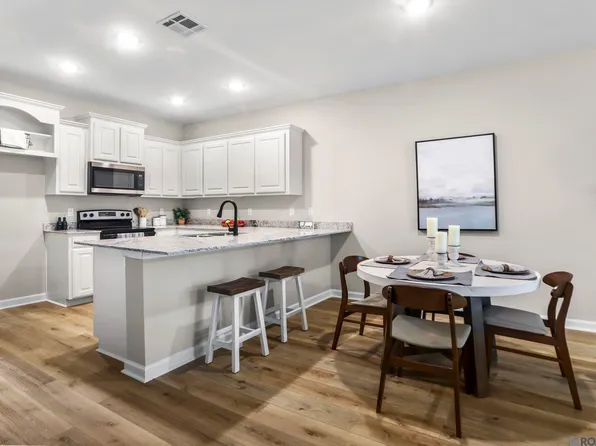 17447 Berkshire Dr #42, Prairieville, LA 70769