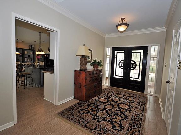 5th image of 318 E Fair Harbor Ln