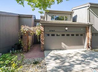 2707 S Ridgeview Way, Sioux Falls, SD 57105