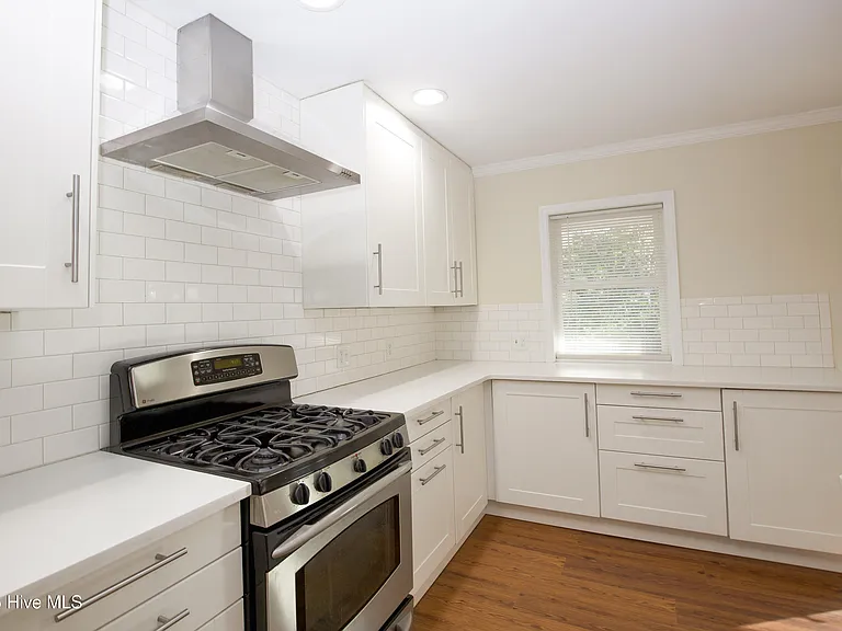 345 E New Hampshire Ave — Photo 21